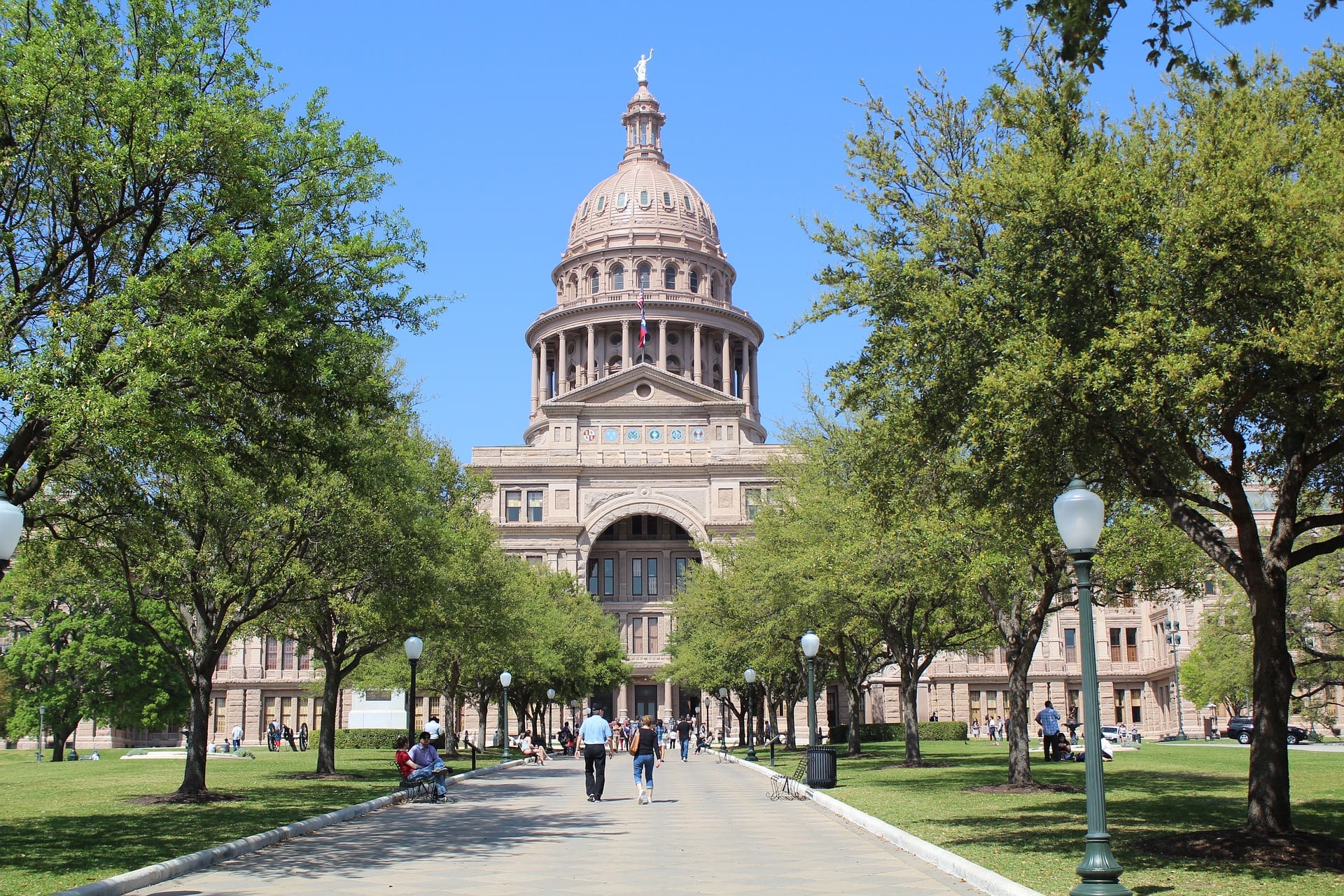 politics influence retirement plan