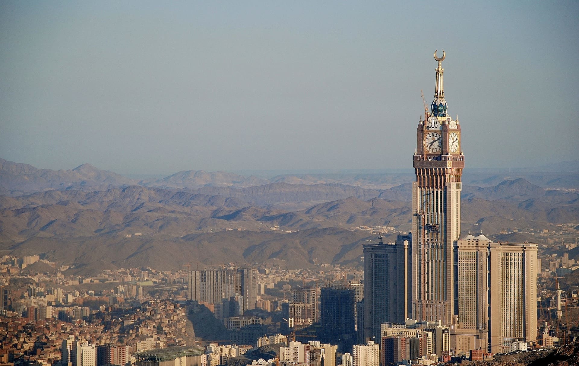 moving Saudi arabia UK